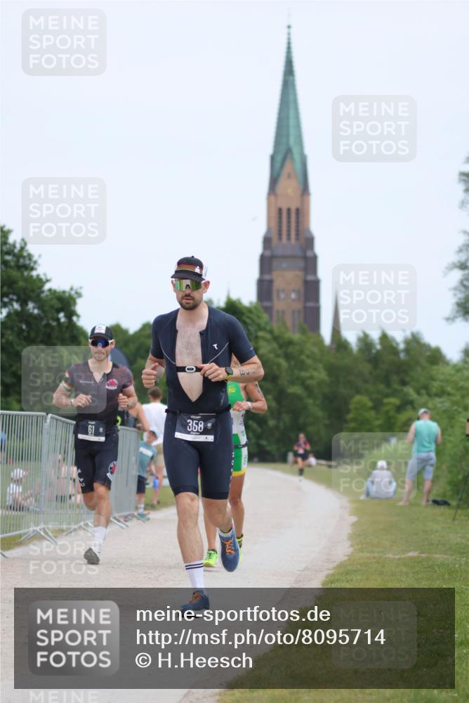22.06.2025 - Viking Triathlon H.Heesch http://msf.ph/oto/8095714 22.06.2025 13:24:56 Laufen 61, 162, 314, 358 meine-sportfotos.de