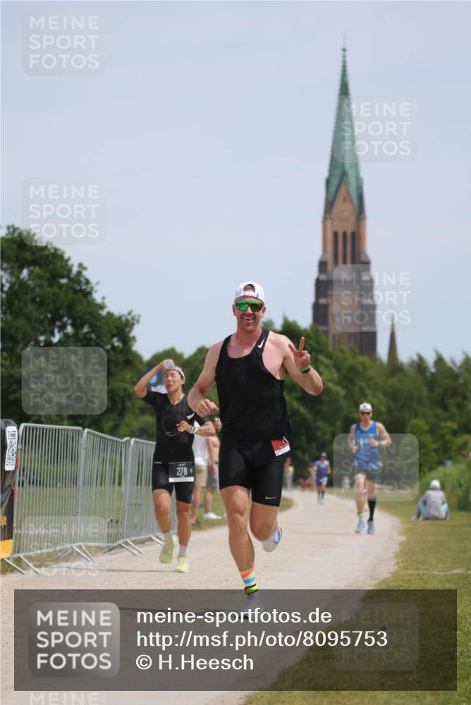 22.06.2025 - Viking Triathlon H.Heesch http://msf.ph/oto/8095753 22.06.2025 13:09:00 Laufen 278, 611, 661 meine-sportfotos.de