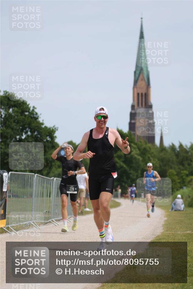 22.06.2025 - Viking Triathlon H.Heesch http://msf.ph/oto/8095755 22.06.2025 13:09:00 Laufen 278, 611, 661 meine-sportfotos.de