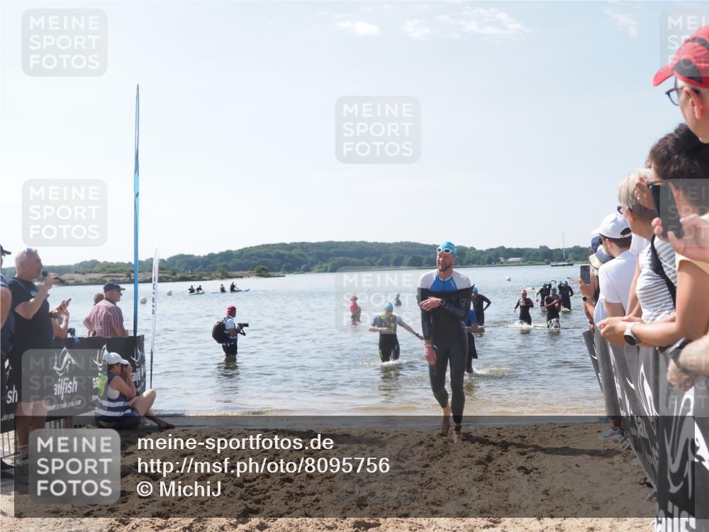 22.06.2025 - Viking Triathlon MichiJ http://msf.ph/oto/8095756 22.06.2025 10:41:11 Schwimmen 94, 153, 314, 389, 496, 631 meine-sportfotos.de