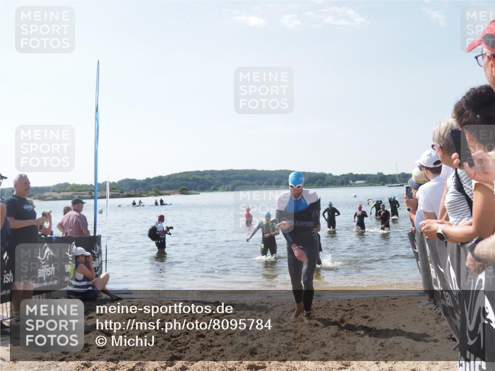 22.06.2025 - Viking Triathlon MichiJ http://msf.ph/oto/8095784 22.06.2025 10:41:11 Schwimmen 94, 153, 314, 389, 496, 631 meine-sportfotos.de