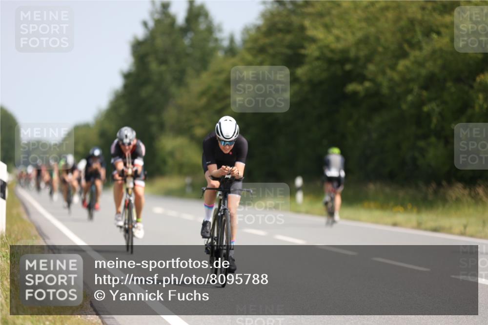 22.06.2025 - Viking Triathlon Yannick Fuchs http://msf.ph/oto/8095788 22.06.2025 11:21:09 Radfahren 19, 97, 146, 149, 162, 170, 201, 208, 377, 407, 477, 481, 507, 557, 656 meine-sportfotos.de