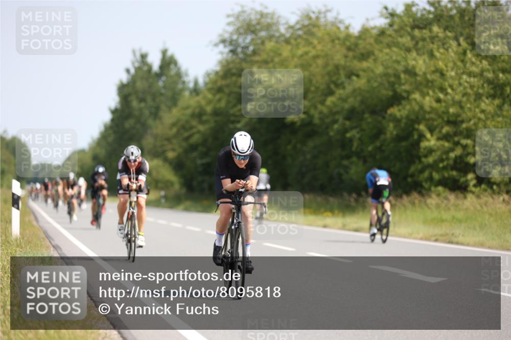 22.06.2025 - Viking Triathlon Yannick Fuchs http://msf.ph/oto/8095818 22.06.2025 11:21:09 Radfahren 19, 97, 146, 149, 162, 170, 201, 208, 377, 407, 477, 481, 507, 557, 656 meine-sportfotos.de