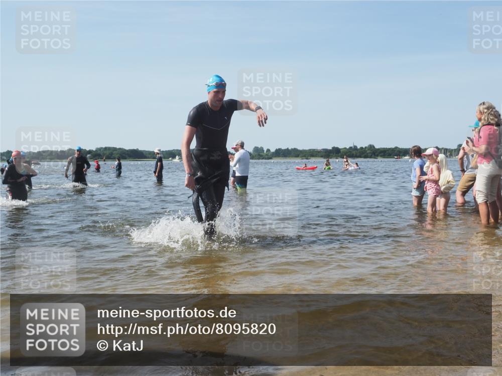 22.06.2025 - Viking Triathlon KatJ http://msf.ph/oto/8095820 22.06.2025 10:30:50 Schwimmen 45, 162, 188, 444, 510, 630, 651 meine-sportfotos.de