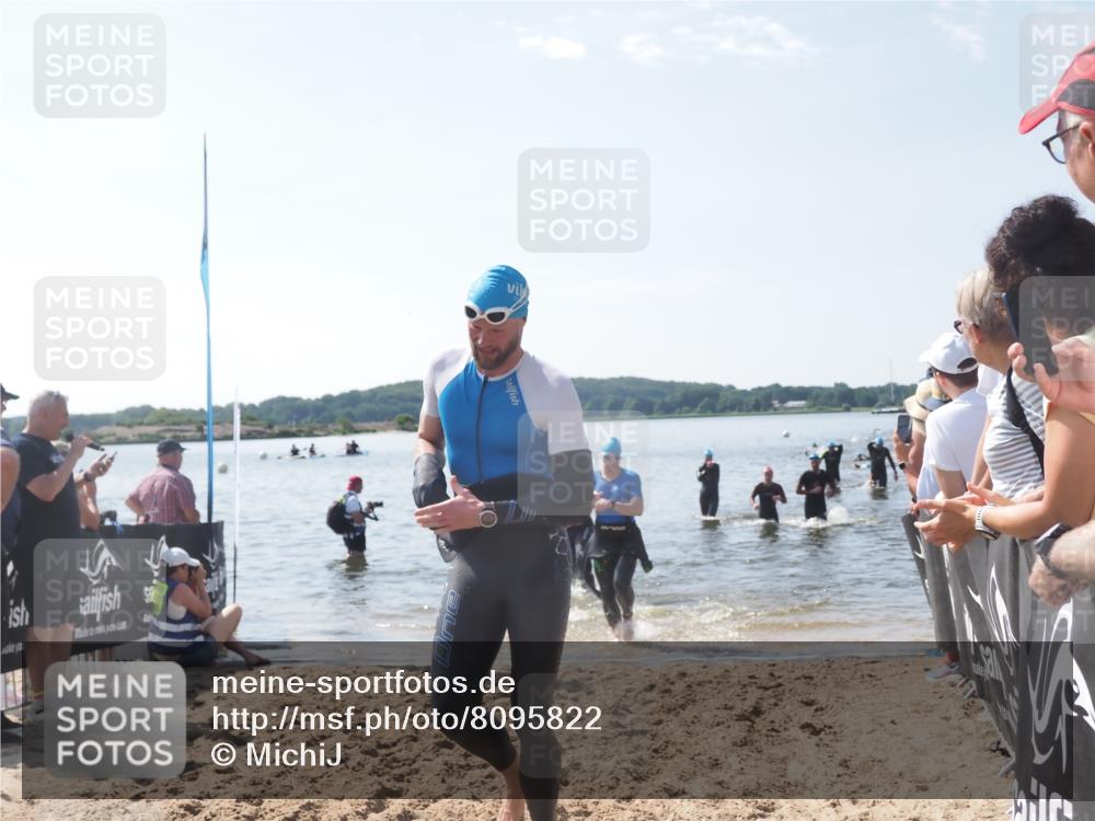 22.06.2025 - Viking Triathlon MichiJ http://msf.ph/oto/8095822 22.06.2025 10:41:13 Schwimmen 94, 153, 314, 389, 390, 496, 631 meine-sportfotos.de