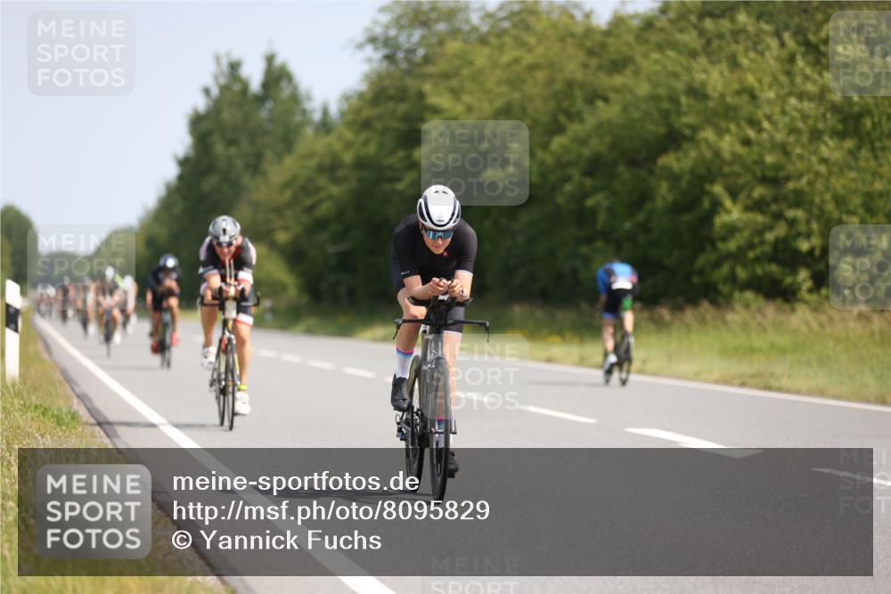 22.06.2025 - Viking Triathlon Yannick Fuchs http://msf.ph/oto/8095829 22.06.2025 11:21:09 Radfahren 19, 97, 146, 149, 162, 170, 201, 208, 377, 407, 477, 481, 507, 557, 656 meine-sportfotos.de