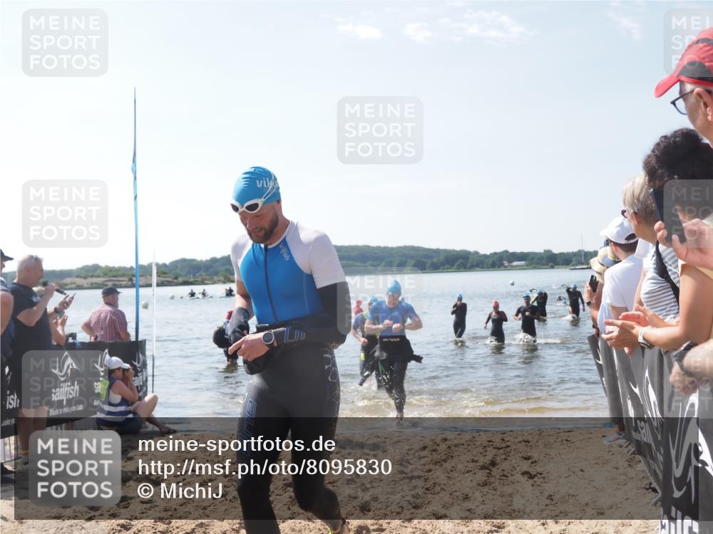 22.06.2025 - Viking Triathlon MichiJ http://msf.ph/oto/8095830 22.06.2025 10:41:13 Schwimmen 94, 153, 314, 389, 390, 496, 631 meine-sportfotos.de