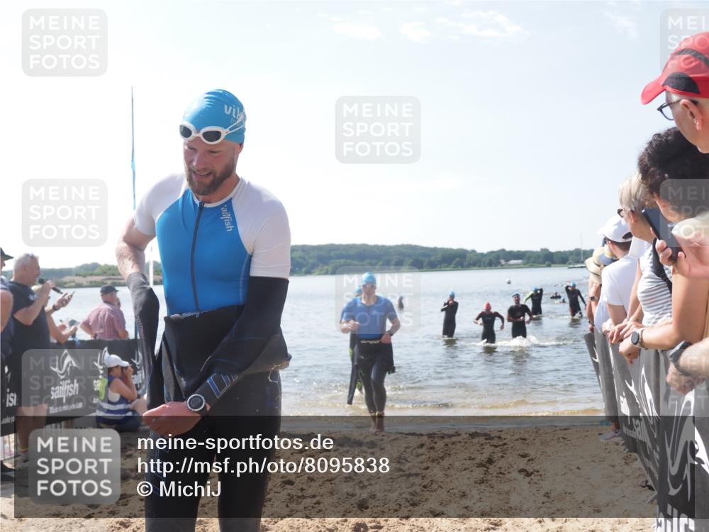 22.06.2025 - Viking Triathlon MichiJ http://msf.ph/oto/8095838 22.06.2025 10:41:14 Schwimmen 94, 153, 314, 376, 390, 496, 631 meine-sportfotos.de