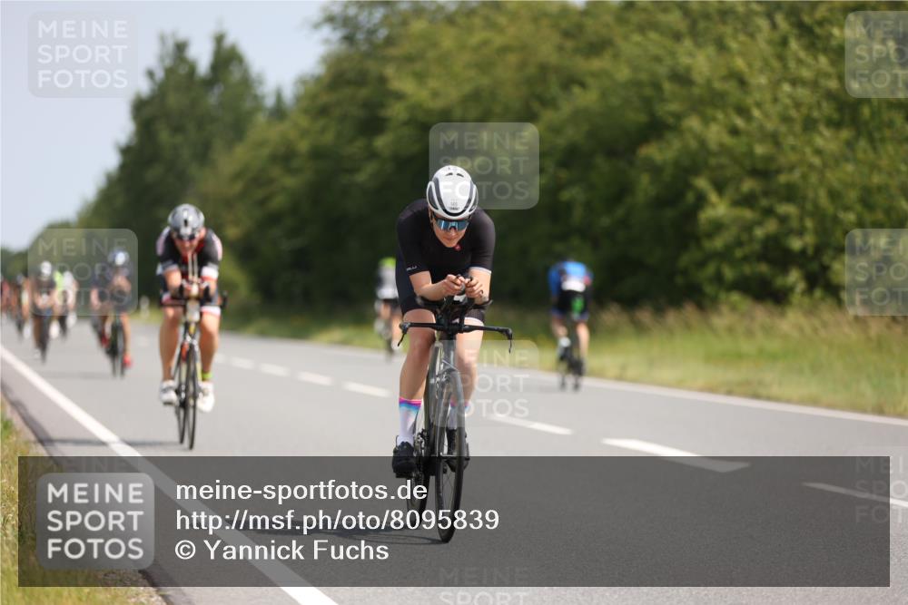 22.06.2025 - Viking Triathlon Yannick Fuchs http://msf.ph/oto/8095839 22.06.2025 11:21:09 Radfahren 19, 97, 146, 149, 162, 170, 201, 208, 377, 407, 477, 481, 507, 557, 656 meine-sportfotos.de