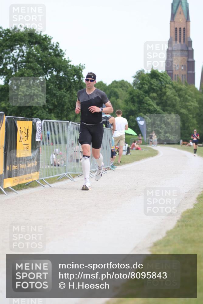 22.06.2025 - Viking Triathlon H.Heesch http://msf.ph/oto/8095843 22.06.2025 13:25:01 Laufen 61, 162, 306, 358 meine-sportfotos.de