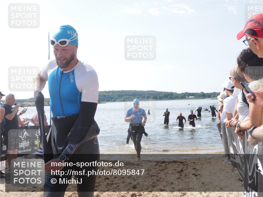 22.06.2025 - Viking Triathlon MichiJ http://msf.ph/oto/8095847 22.06.2025 10:41:14 Schwimmen 94, 153, 314, 376, 390, 496, 631 meine-sportfotos.de