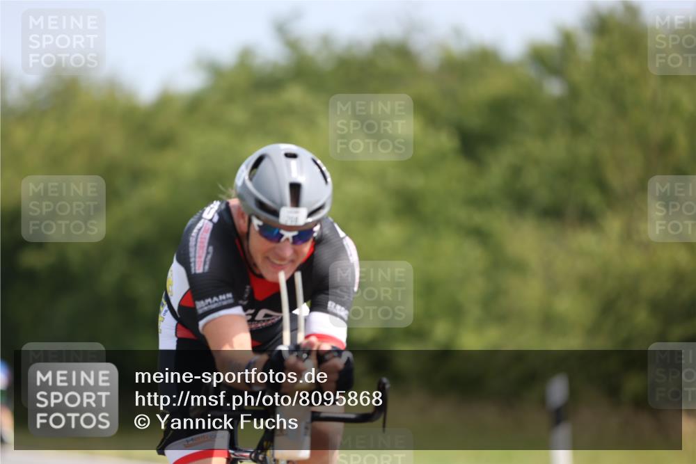 22.06.2025 - Viking Triathlon Yannick Fuchs http://msf.ph/oto/8095868 22.06.2025 11:21:11 Radfahren 19, 146, 149, 162, 170, 201, 208, 377, 382, 388, 395, 407, 477, 481, 507, 557, 656 meine-sportfotos.de
