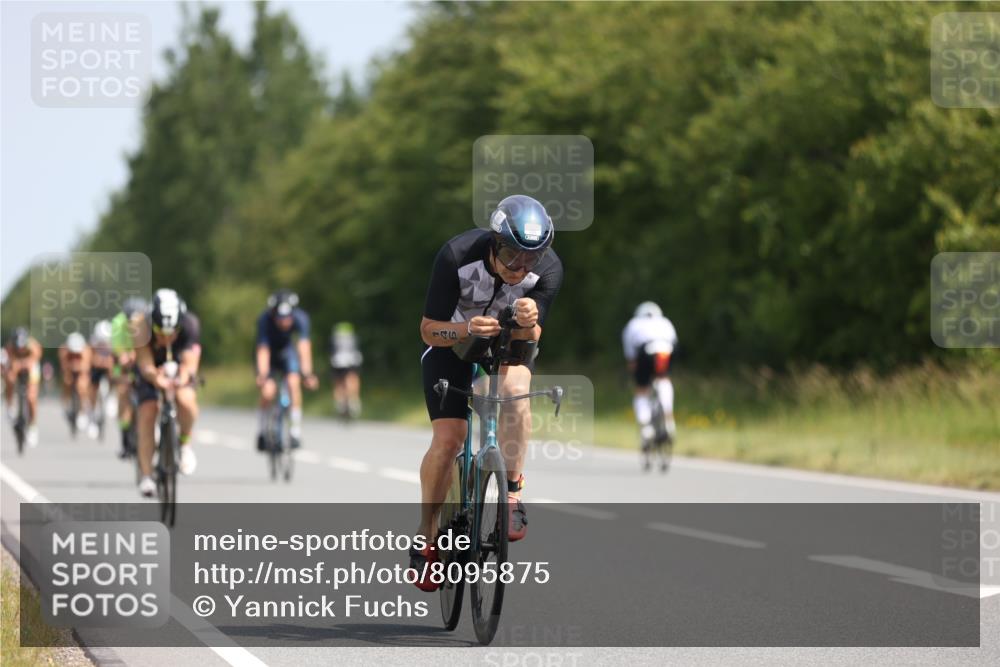 22.06.2025 - Viking Triathlon Yannick Fuchs http://msf.ph/oto/8095875 22.06.2025 11:21:12 Radfahren 19, 146, 149, 162, 170, 201, 208, 377, 382, 388, 395, 407, 477, 481, 507, 557, 656 meine-sportfotos.de