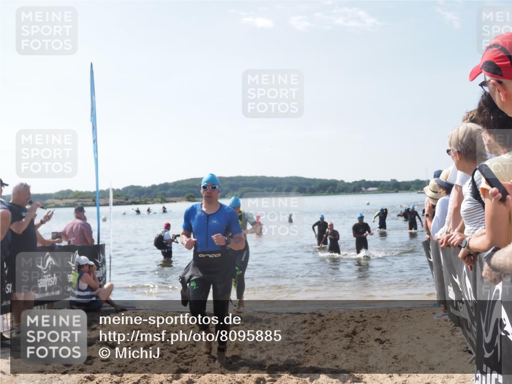 22.06.2025 - Viking Triathlon MichiJ http://msf.ph/oto/8095885 22.06.2025 10:41:16 Schwimmen 94, 153, 314, 376, 390, 496, 631 meine-sportfotos.de