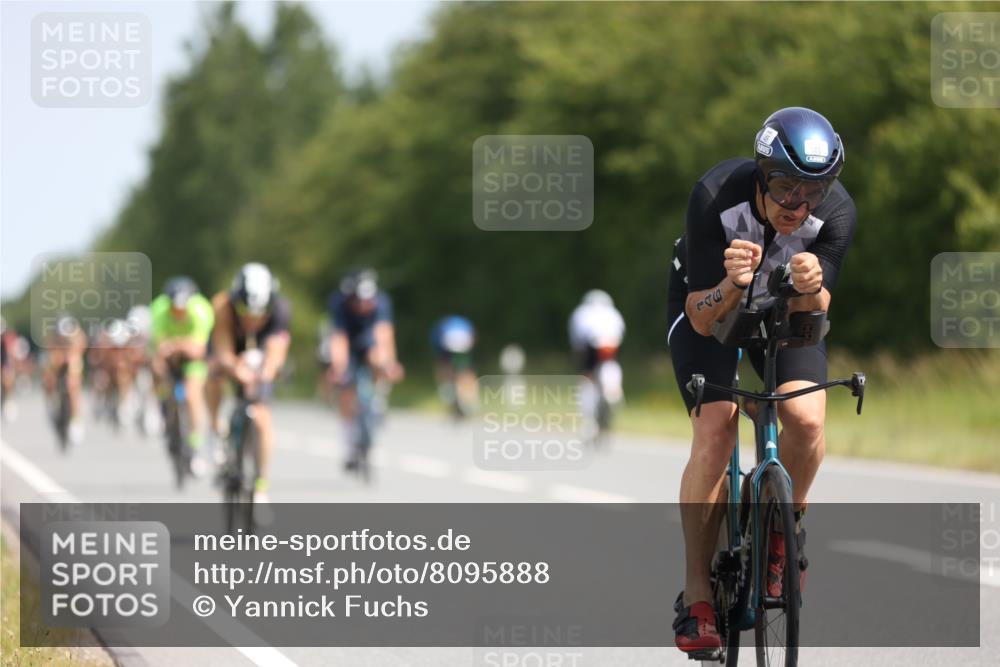 22.06.2025 - Viking Triathlon Yannick Fuchs http://msf.ph/oto/8095888 22.06.2025 11:21:13 Radfahren 19, 146, 149, 162, 170, 201, 208, 377, 382, 388, 395, 407, 477, 481, 507, 557, 656 meine-sportfotos.de