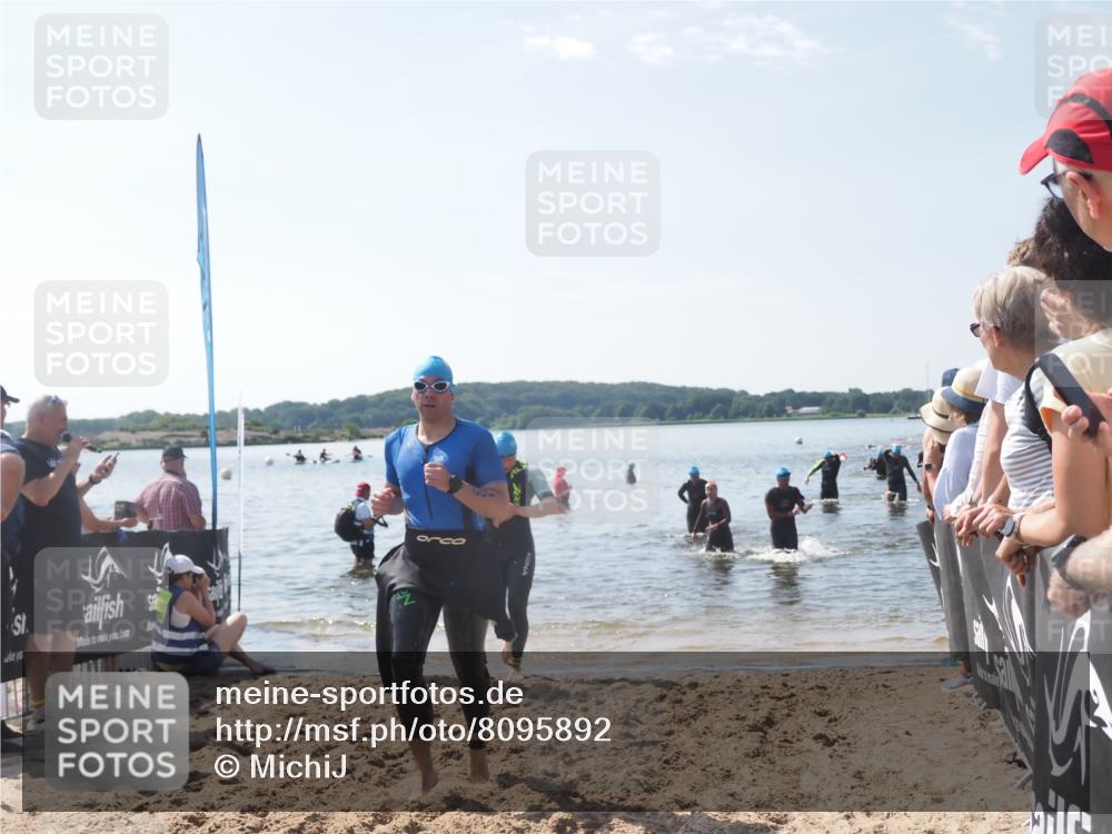 22.06.2025 - Viking Triathlon MichiJ http://msf.ph/oto/8095892 22.06.2025 10:41:16 Schwimmen 94, 153, 314, 376, 390, 496, 631 meine-sportfotos.de