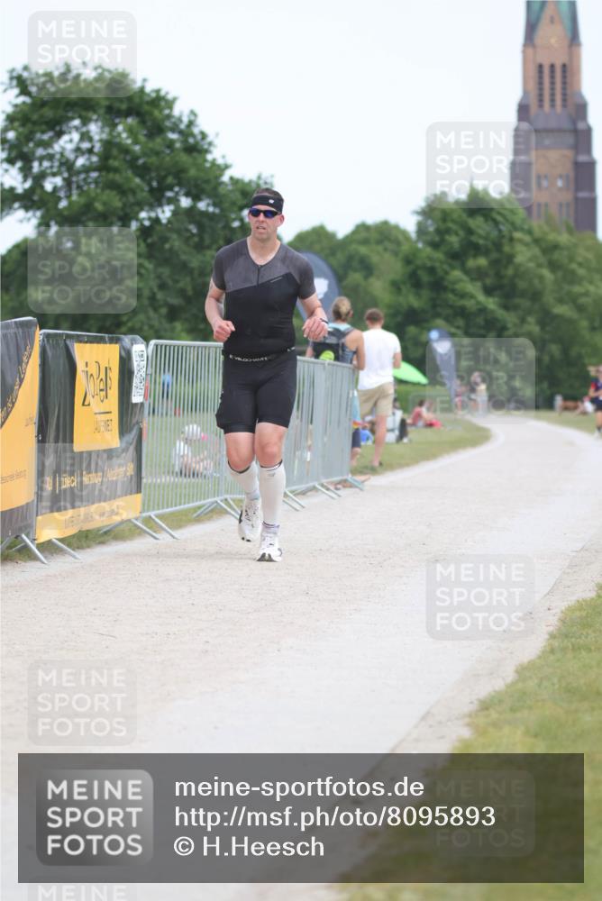 22.06.2025 - Viking Triathlon H.Heesch http://msf.ph/oto/8095893 22.06.2025 13:25:02 Laufen 61, 162, 306, 358 meine-sportfotos.de