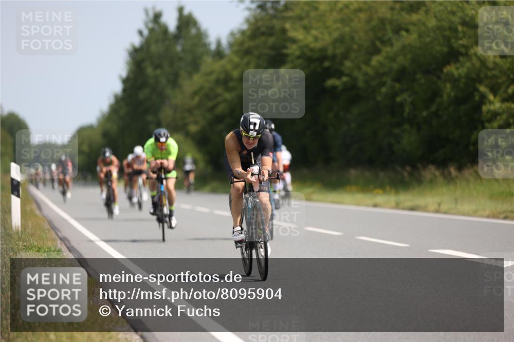 22.06.2025 - Viking Triathlon Yannick Fuchs http://msf.ph/oto/8095904 22.06.2025 11:21:14 Radfahren 19, 146, 149, 162, 170, 201, 208, 377, 382, 388, 395, 407, 477, 481, 507, 557, 656 meine-sportfotos.de