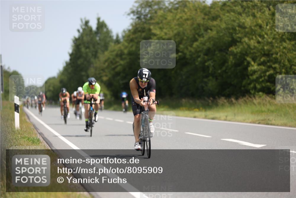 22.06.2025 - Viking Triathlon Yannick Fuchs http://msf.ph/oto/8095909 22.06.2025 11:21:14 Radfahren 19, 146, 149, 162, 170, 201, 208, 377, 382, 388, 395, 407, 477, 481, 507, 557, 656 meine-sportfotos.de