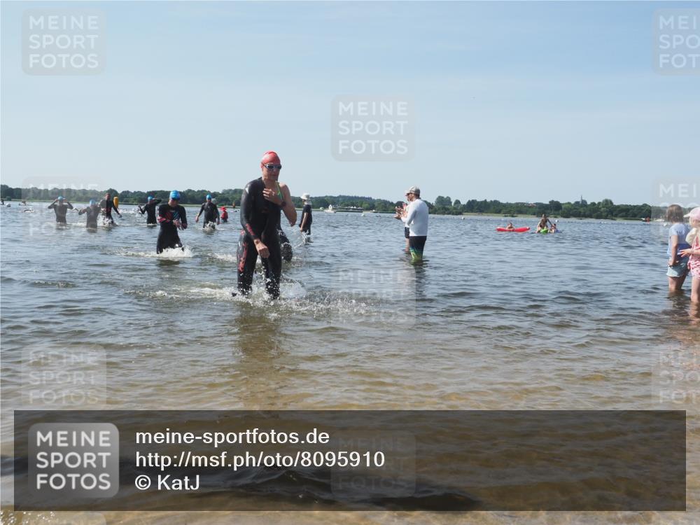 22.06.2025 - Viking Triathlon KatJ http://msf.ph/oto/8095910 22.06.2025 10:30:53 Schwimmen 45, 162, 188, 347, 444, 510, 630 meine-sportfotos.de
