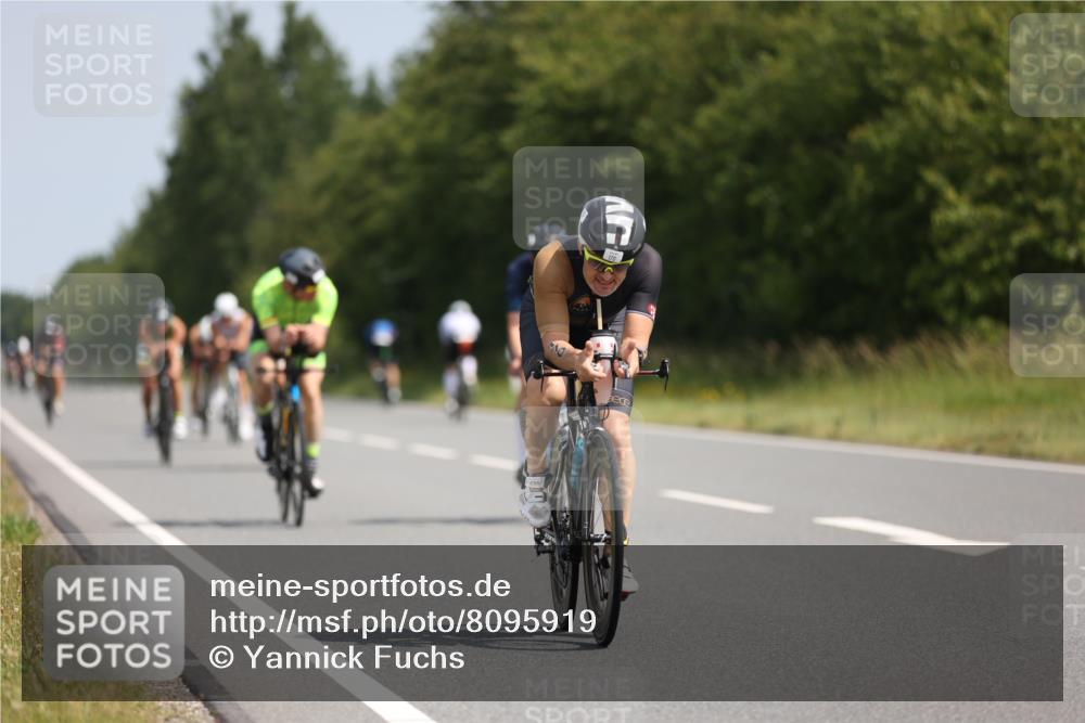 22.06.2025 - Viking Triathlon Yannick Fuchs http://msf.ph/oto/8095919 22.06.2025 11:21:14 Radfahren 19, 146, 149, 162, 170, 201, 208, 377, 382, 388, 395, 407, 477, 481, 507, 557, 656 meine-sportfotos.de