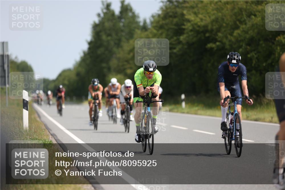 22.06.2025 - Viking Triathlon Yannick Fuchs http://msf.ph/oto/8095925 22.06.2025 11:21:15 Radfahren 19, 146, 162, 170, 201, 208, 377, 382, 388, 395, 407, 481, 507, 557, 656 meine-sportfotos.de