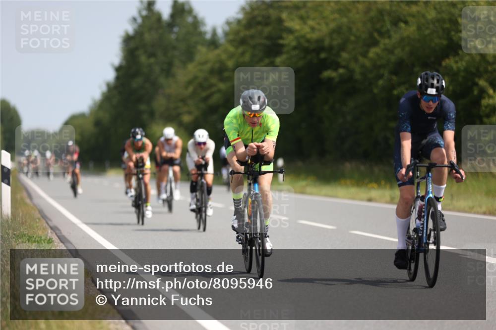 22.06.2025 - Viking Triathlon Yannick Fuchs http://msf.ph/oto/8095946 22.06.2025 11:21:15 Radfahren 19, 146, 162, 170, 201, 208, 377, 382, 388, 395, 407, 481, 507, 557, 656 meine-sportfotos.de