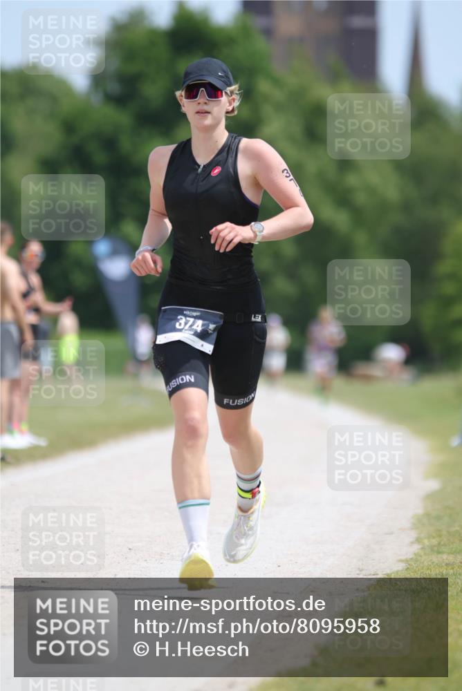 22.06.2025 - Viking Triathlon H.Heesch http://msf.ph/oto/8095958 22.06.2025 13:09:30 Laufen 374 meine-sportfotos.de
