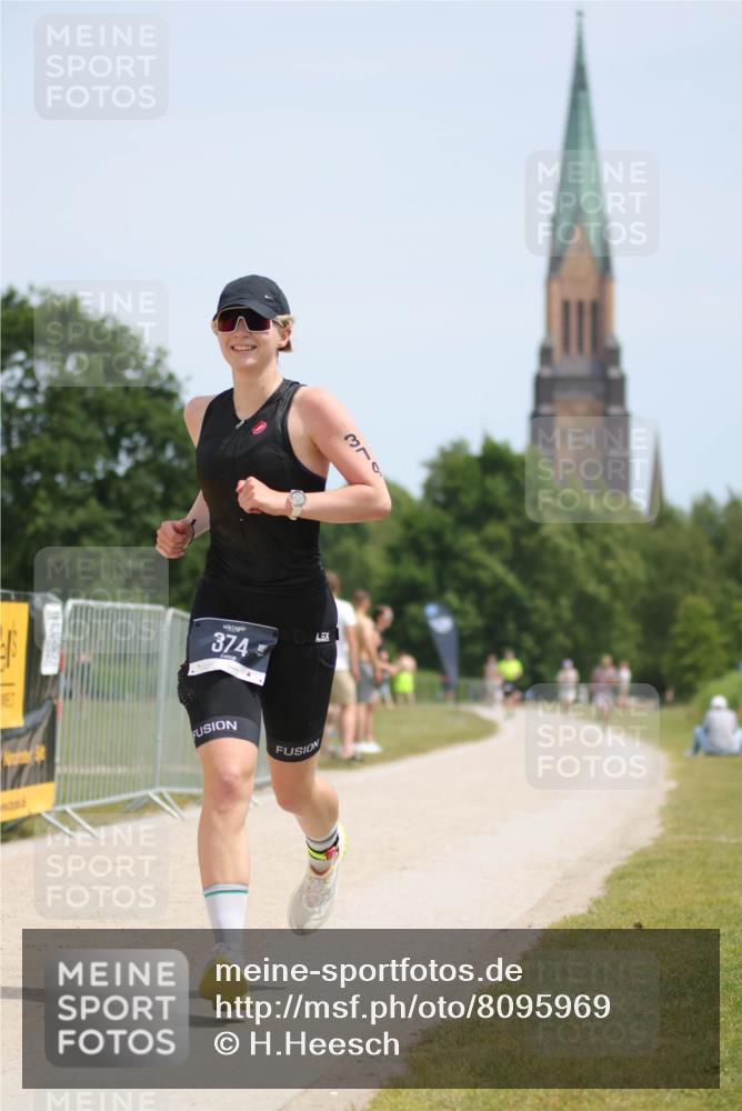 22.06.2025 - Viking Triathlon H.Heesch http://msf.ph/oto/8095969 22.06.2025 13:09:32 Laufen 374 meine-sportfotos.de