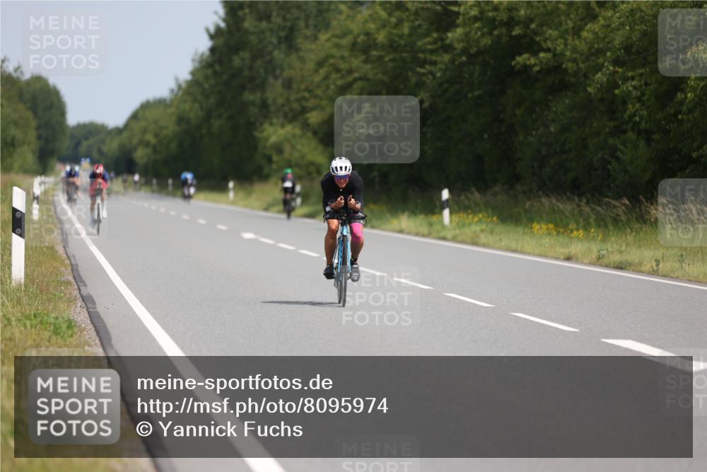 22.06.2025 - Viking Triathlon Yannick Fuchs http://msf.ph/oto/8095974 22.06.2025 11:58:41 Radfahren 616, 631 meine-sportfotos.de