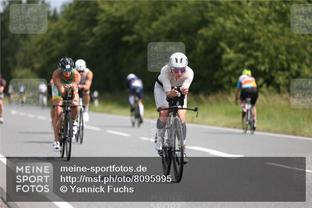 22.06.2025 - Viking Triathlon Yannick Fuchs http://msf.ph/oto/8095995 22.06.2025 11:21:17 Radfahren 19, 75, 146, 162, 170, 201, 377, 382, 388, 395, 407, 481, 507 meine-sportfotos.de