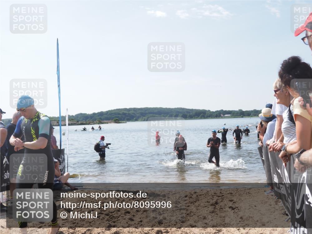 22.06.2025 - Viking Triathlon MichiJ http://msf.ph/oto/8095996 22.06.2025 10:41:18 Schwimmen 54, 94, 314, 376, 390, 496, 631 meine-sportfotos.de