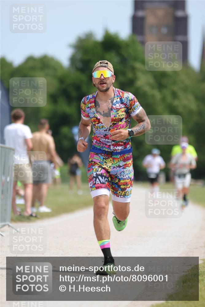 22.06.2025 - Viking Triathlon H.Heesch http://msf.ph/oto/8096001 22.06.2025 13:09:47 Laufen 517 meine-sportfotos.de
