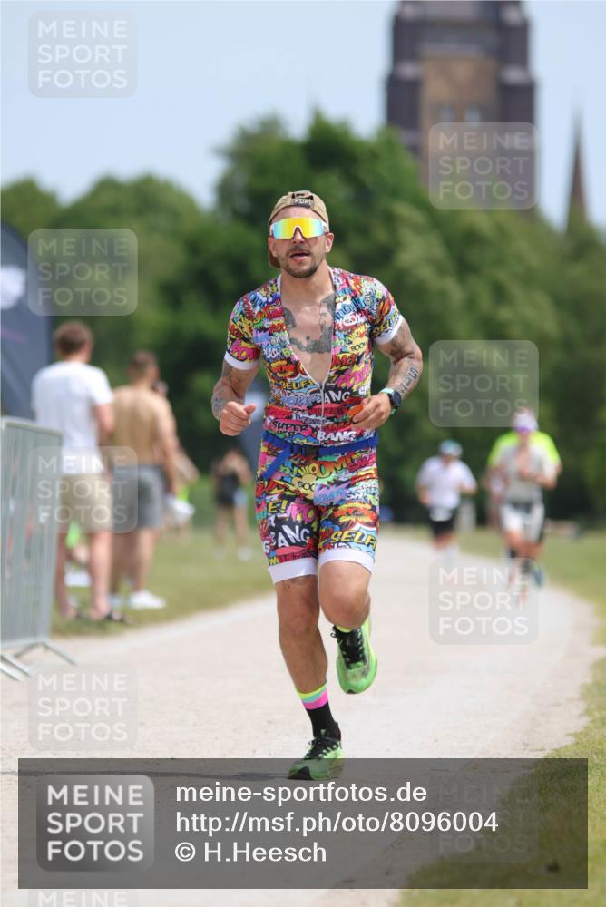 22.06.2025 - Viking Triathlon H.Heesch http://msf.ph/oto/8096004 22.06.2025 13:09:47 Laufen 517 meine-sportfotos.de