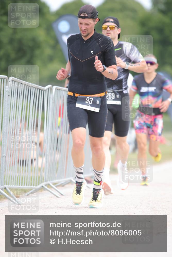 22.06.2025 - Viking Triathlon H.Heesch http://msf.ph/oto/8096005 22.06.2025 13:25:31 Laufen 72, 93, 269 meine-sportfotos.de