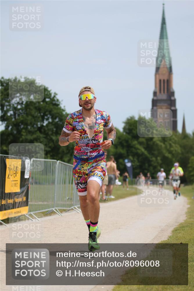 22.06.2025 - Viking Triathlon H.Heesch http://msf.ph/oto/8096008 22.06.2025 13:09:49 Laufen 517 meine-sportfotos.de