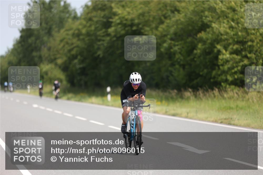 22.06.2025 - Viking Triathlon Yannick Fuchs http://msf.ph/oto/8096015 22.06.2025 11:58:42 Radfahren 616, 631 meine-sportfotos.de