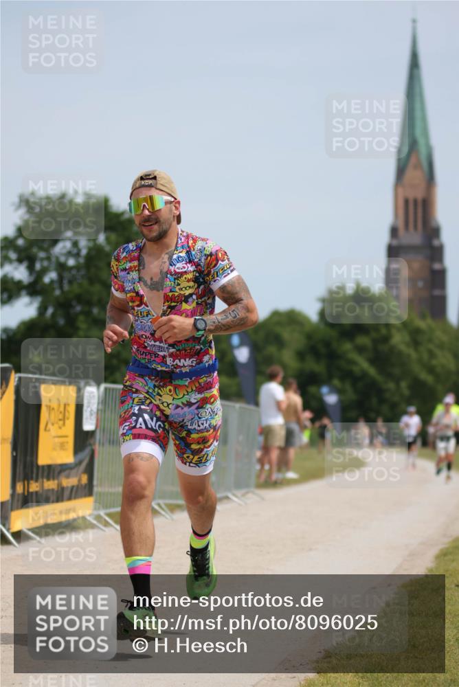 22.06.2025 - Viking Triathlon H.Heesch http://msf.ph/oto/8096025 22.06.2025 13:09:49 Laufen 517 meine-sportfotos.de
