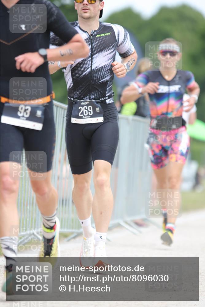 22.06.2025 - Viking Triathlon H.Heesch http://msf.ph/oto/8096030 22.06.2025 13:25:33 Laufen 72, 93, 269 meine-sportfotos.de