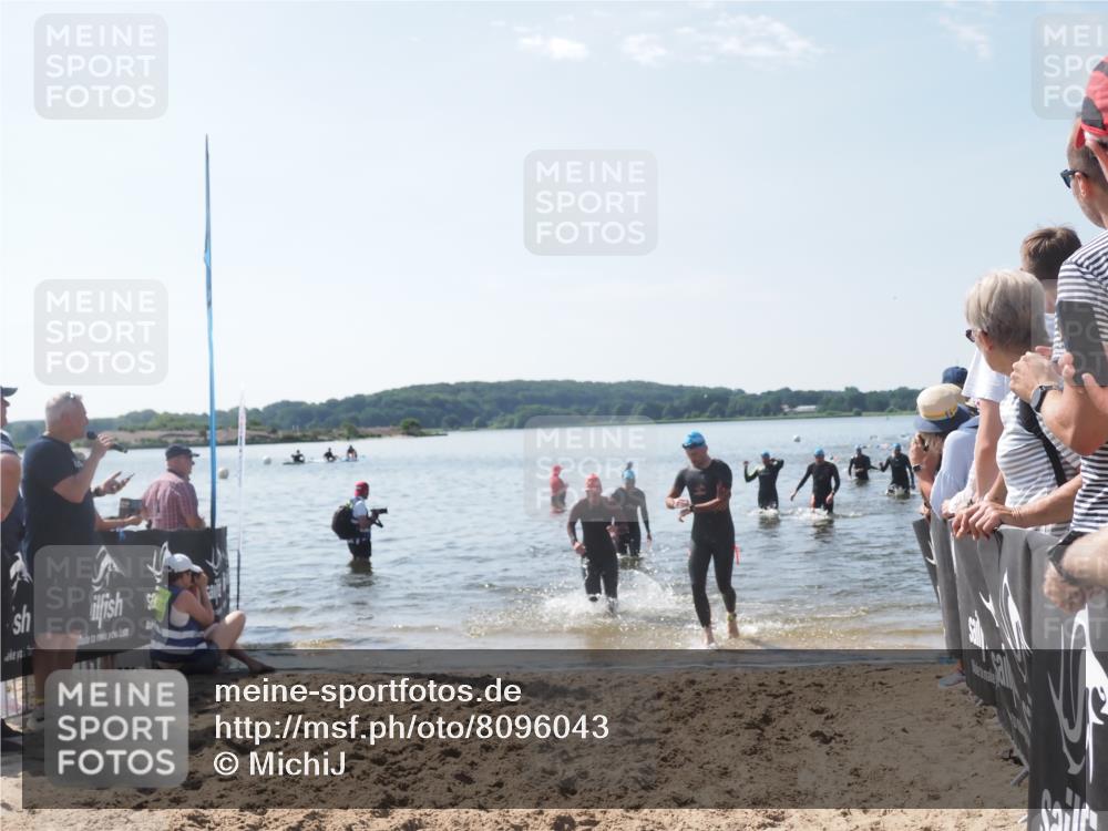 22.06.2025 - Viking Triathlon MichiJ http://msf.ph/oto/8096043 22.06.2025 10:41:20 Schwimmen 54, 94, 314, 376, 390, 631 meine-sportfotos.de