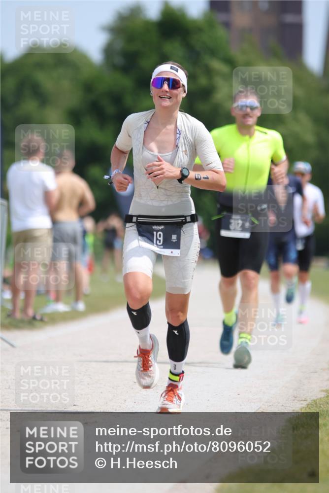 22.06.2025 - Viking Triathlon H.Heesch http://msf.ph/oto/8096052 22.06.2025 13:09:57 Laufen 19, 312, 377 meine-sportfotos.de