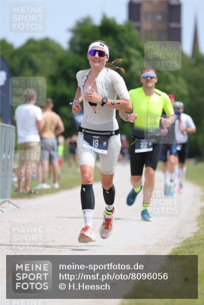22.06.2025 - Viking Triathlon H.Heesch http://msf.ph/oto/8096056 22.06.2025 13:09:57 Laufen 19, 312, 377 meine-sportfotos.de