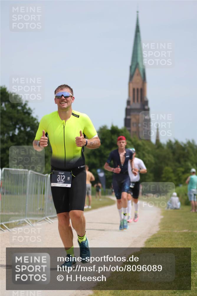 22.06.2025 - Viking Triathlon H.Heesch http://msf.ph/oto/8096089 22.06.2025 13:10:01 Laufen 19, 312, 377, 474 meine-sportfotos.de