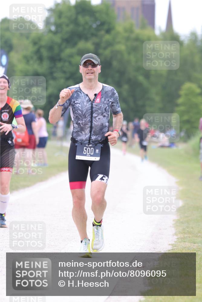 22.06.2025 - Viking Triathlon H.Heesch http://msf.ph/oto/8096095 22.06.2025 15:31:02 Laufen 425, 500 meine-sportfotos.de