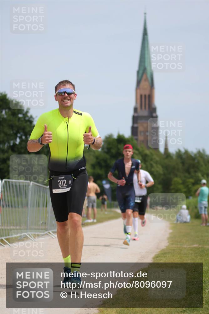 22.06.2025 - Viking Triathlon H.Heesch http://msf.ph/oto/8096097 22.06.2025 13:10:01 Laufen 19, 312, 377, 474 meine-sportfotos.de