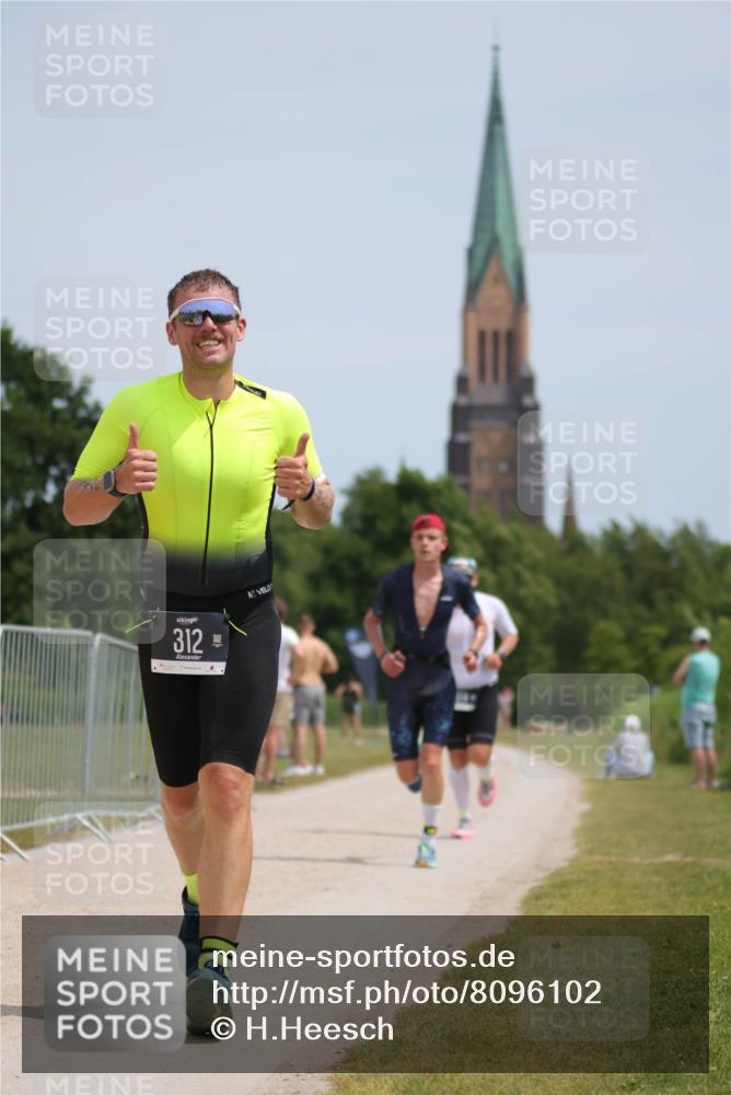 22.06.2025 - Viking Triathlon H.Heesch http://msf.ph/oto/8096102 22.06.2025 13:10:01 Laufen 19, 312, 377, 474 meine-sportfotos.de