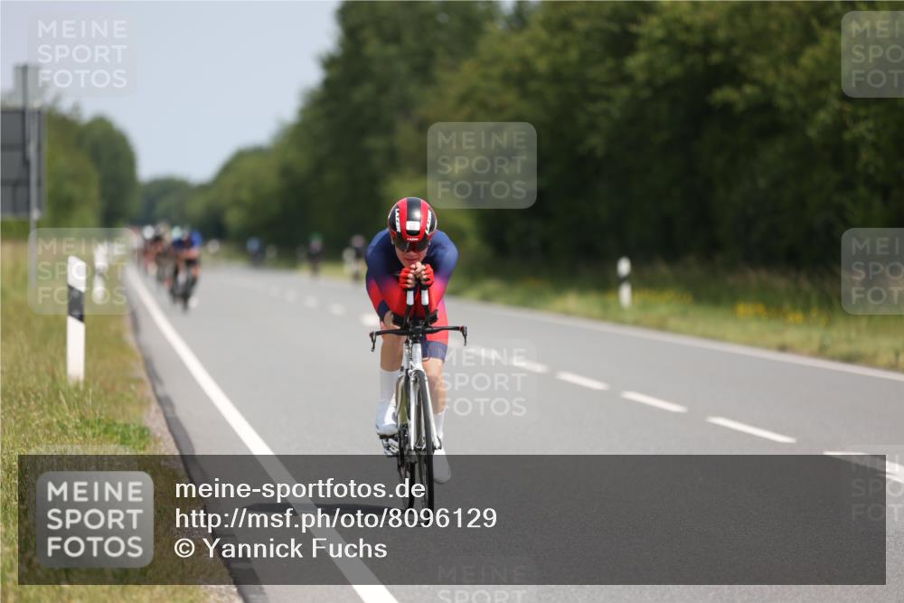 22.06.2025 - Viking Triathlon Yannick Fuchs http://msf.ph/oto/8096129 22.06.2025 11:58:47 Radfahren 214, 464, 483, 616, 631 meine-sportfotos.de