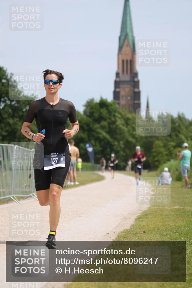 22.06.2025 - Viking Triathlon H.Heesch http://msf.ph/oto/8096247 22.06.2025 13:10:17 Laufen 127 meine-sportfotos.de