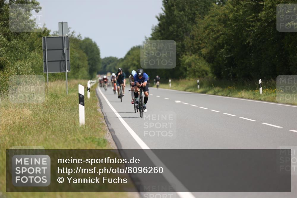 22.06.2025 - Viking Triathlon Yannick Fuchs http://msf.ph/oto/8096260 22.06.2025 11:58:50 Radfahren 214, 464, 483, 492, 631 meine-sportfotos.de