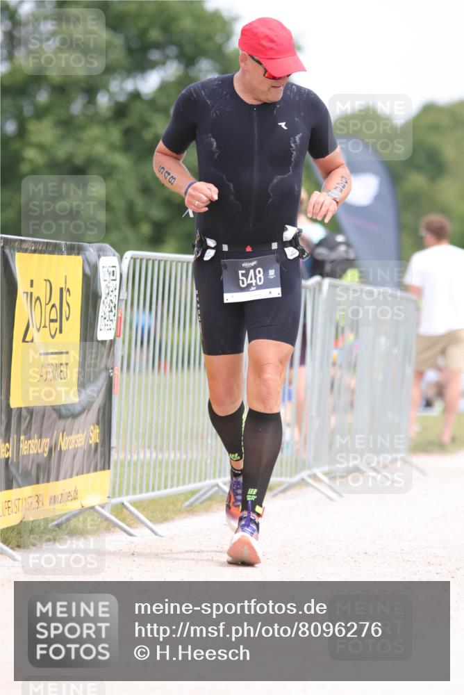 22.06.2025 - Viking Triathlon H.Heesch http://msf.ph/oto/8096276 22.06.2025 13:26:18 Laufen 548 meine-sportfotos.de